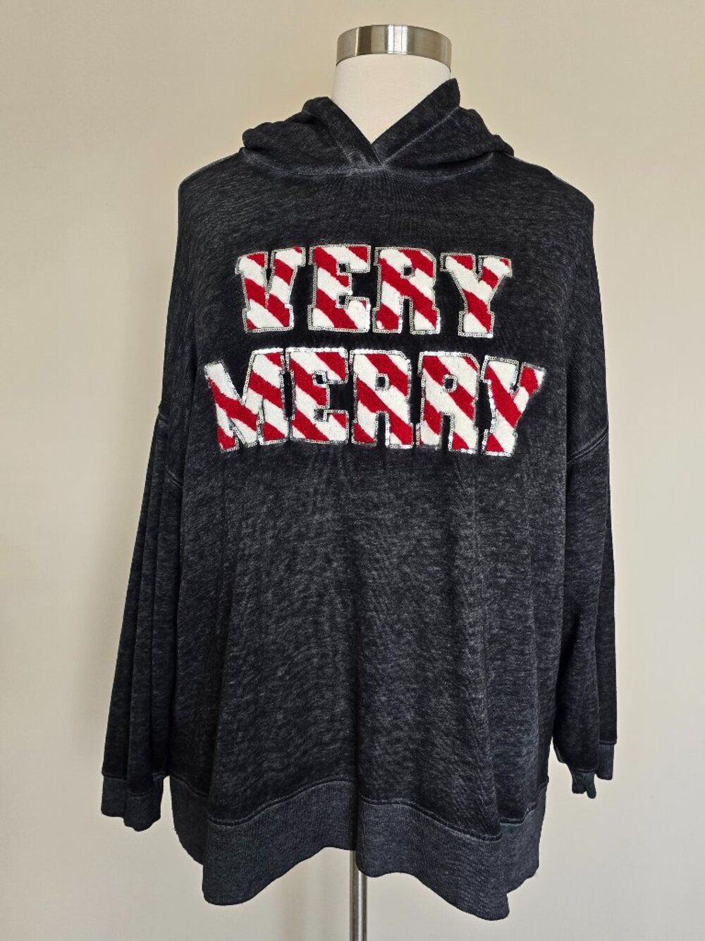 Lane Bryant Plus Size 22/24 Dark Grey Very Merry Sequins Red White Candy Cane